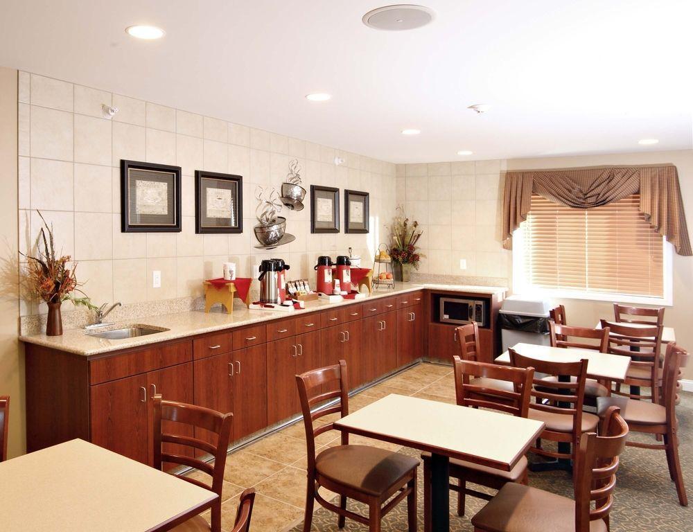 Grandstay Hotel & Suites Perham Екстер'єр фото